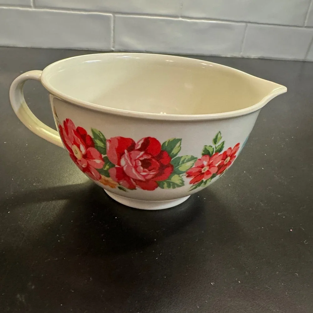 The Pioneer Woman Batter Bowl  White Red Floral Melamine Rose